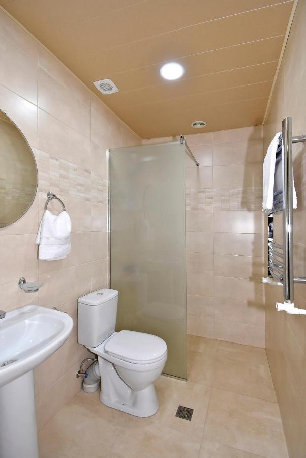 The Nut Guest House Ереван Экстерьер фото